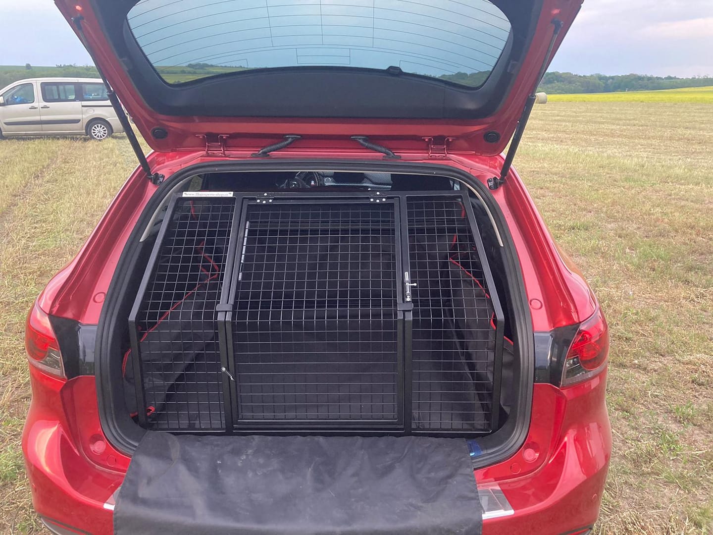 Bezpečnostní mříž do Mazda 6