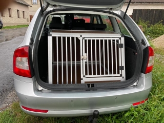 Přepravní box do auta Škoda Octavia II. (varianta2)